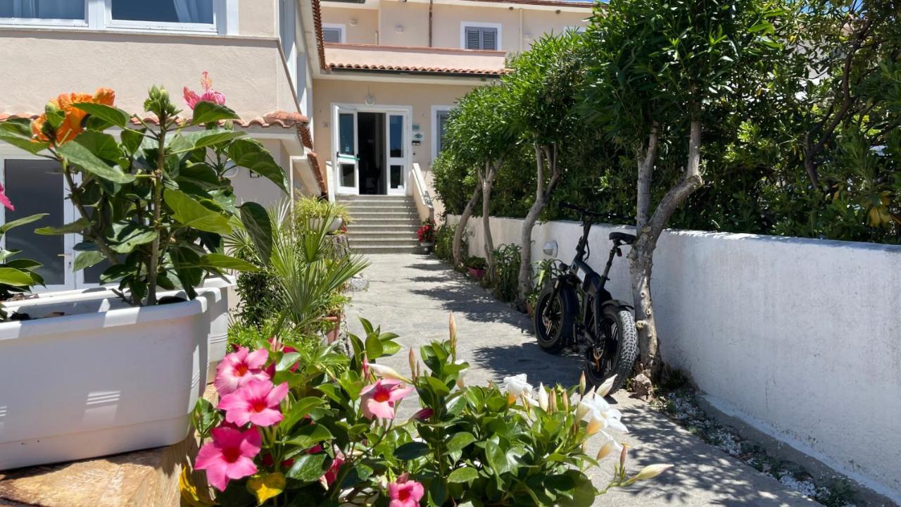 Hotel L'Ogliera โปมอนเต ภายนอก รูปภาพ
